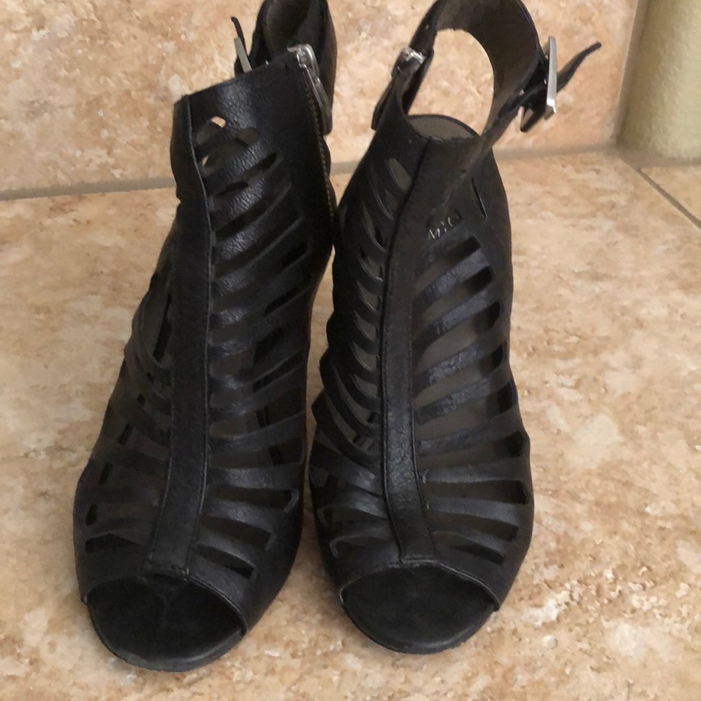 Vince Camuto Aviator Sandals